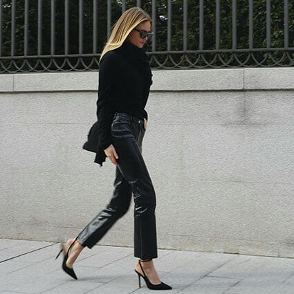 This All-Black Outfit Is Perfect For Winter Date Nights