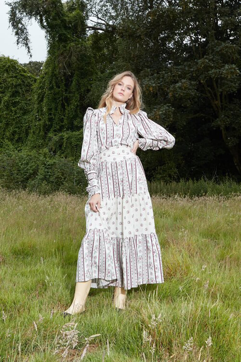 An English Countryside Feel Shines Bright In This Anna Mason Collection