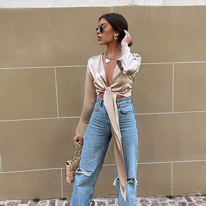 tie waist blouse and baggy jeans 02