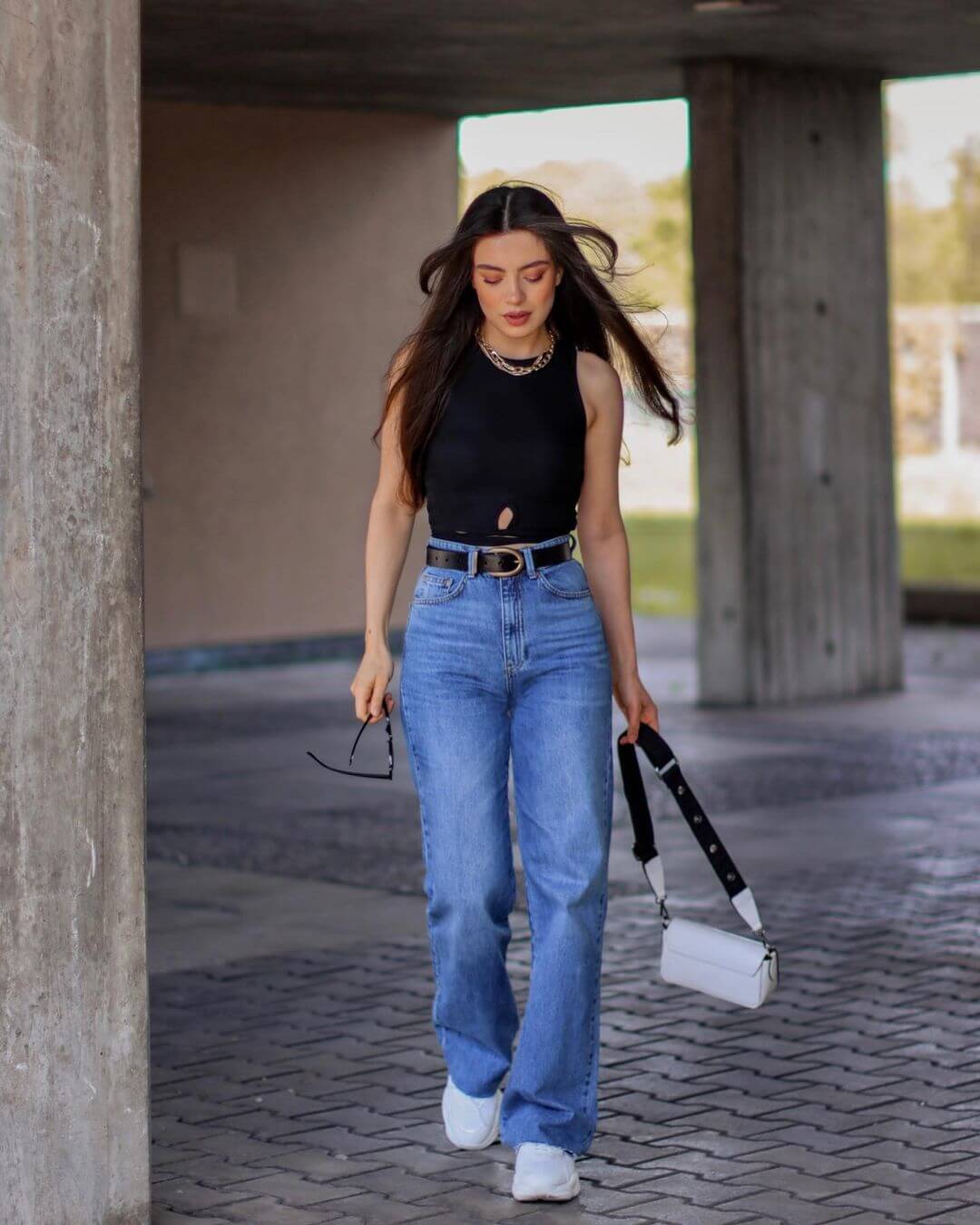 Perfect Your Off Duty Style With This Denim Outfit