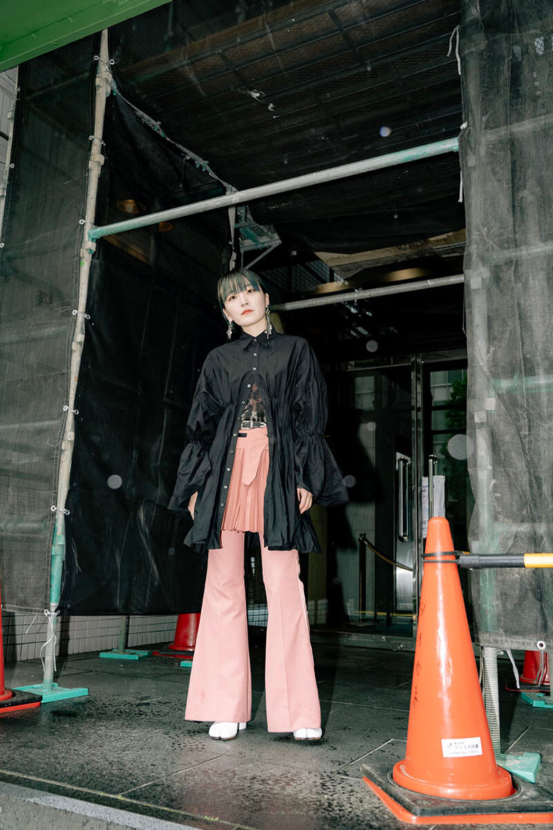 Top 12 Street Style Tokyo Outfits To Get You Inspired [June 2021 Edition]