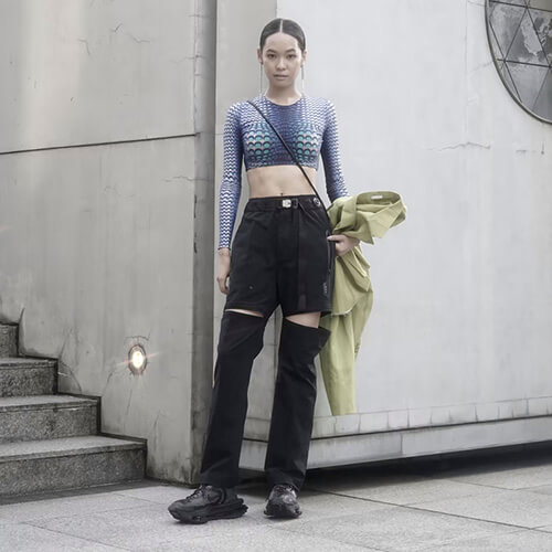 Top 12 Street Style Tokyo Outfits To Get You Inspired [August 2021 Edition]