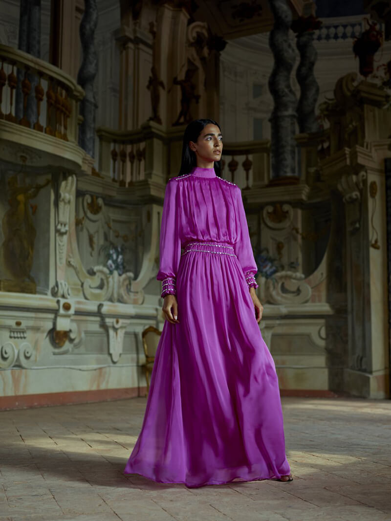 Huishan Zhang Brings Drama and Sophistication Together In This Resort 22 Collection