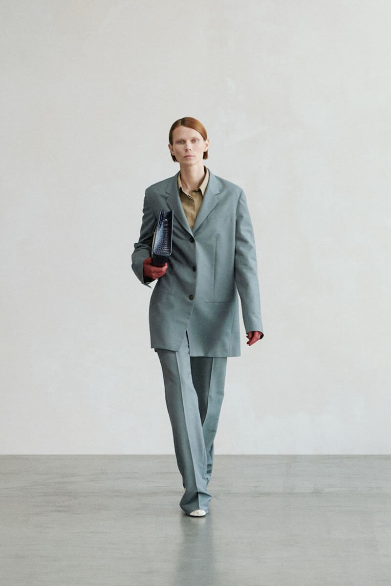 Minimal Chic At Its Best – Discover The Row Spring 2022 Collection