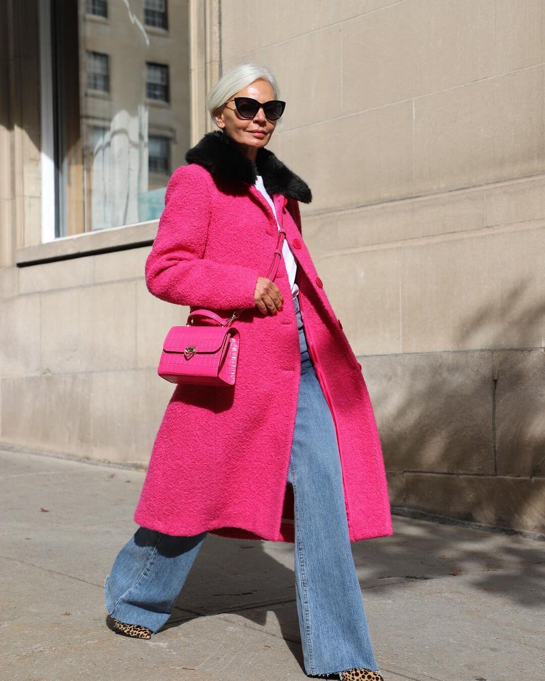 10 Casual Meets Cheerful Holiday Outfits You'll Actually Want To Wear