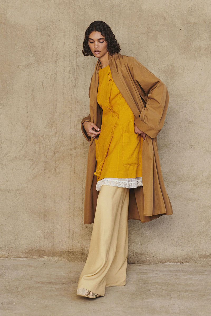 Alberta Ferretti Keeps You Guessing With This Invigorating Resort 22 Collection