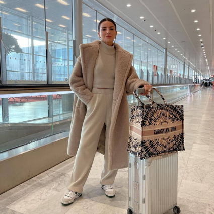 airport travel outfit winter