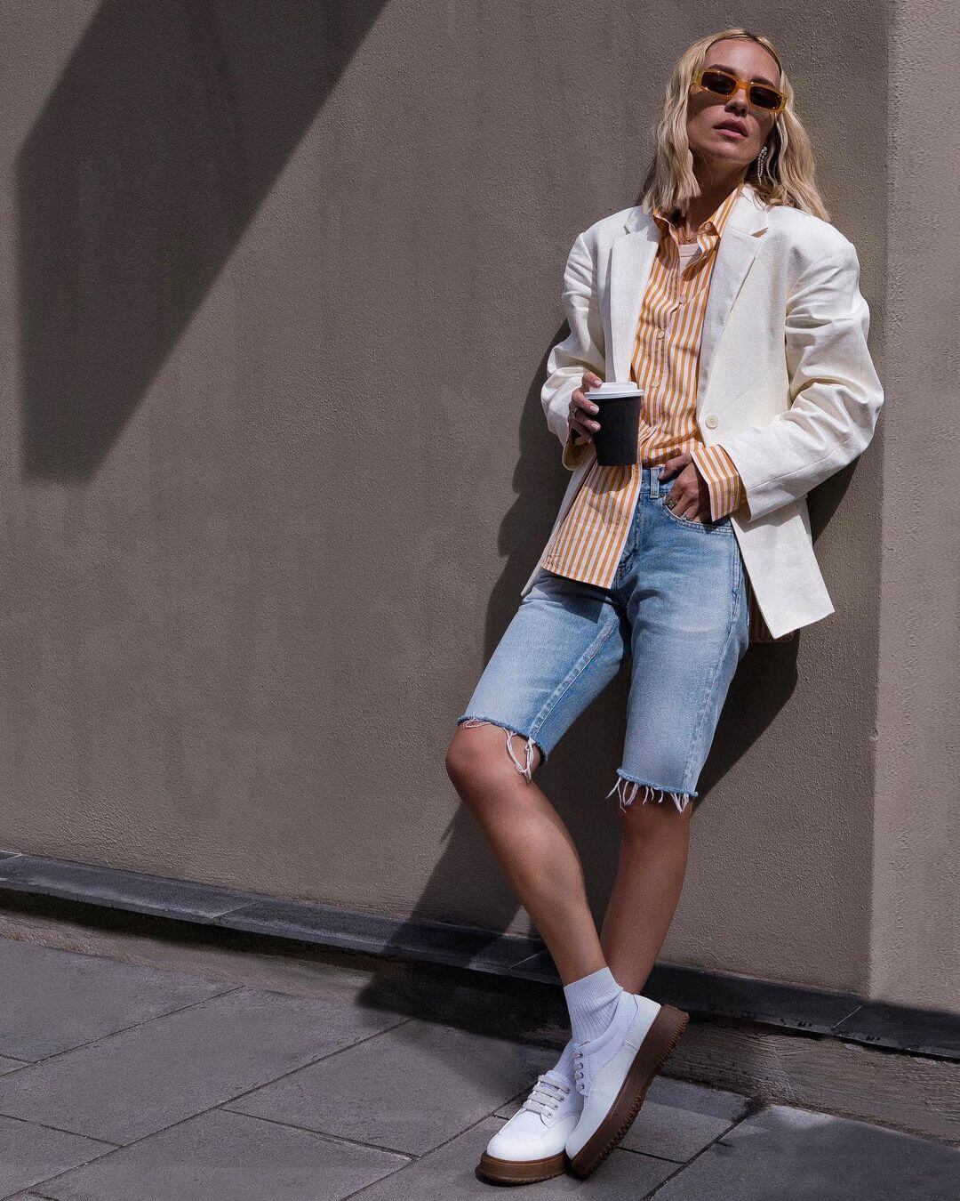 10 Stylish Spring Outfits You Can Wear With Jeans
