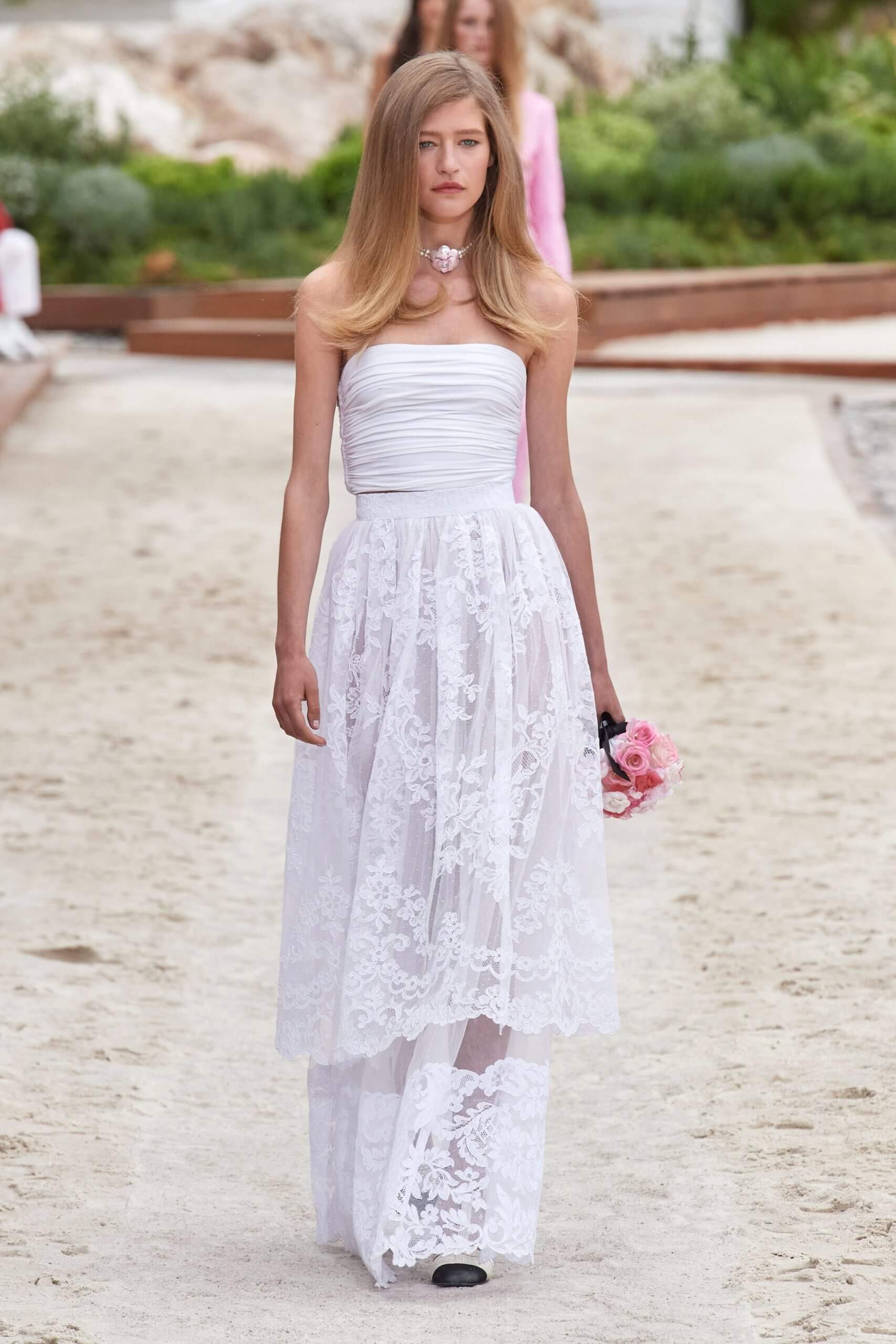 Front Row @ Chanel Resort 2023 Replica Show - Red Carpet Fashion