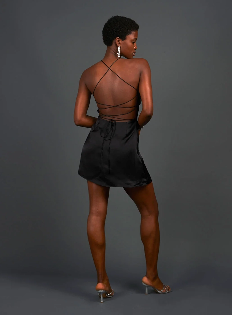 Backless Silhouettes Are Never In Short Supply At Harmur