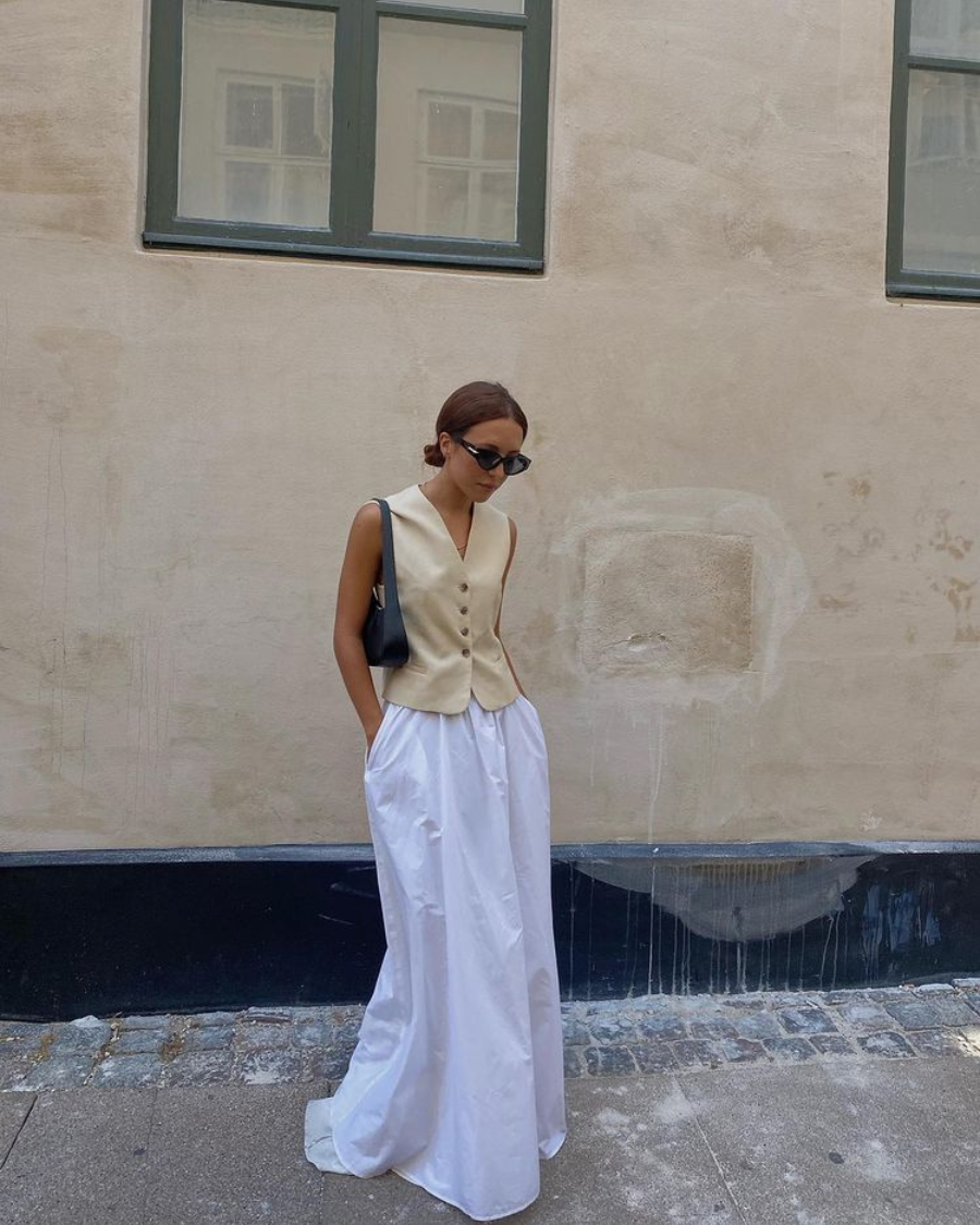 This Chic Outfit Transitions Your Maxi Dress To Fall