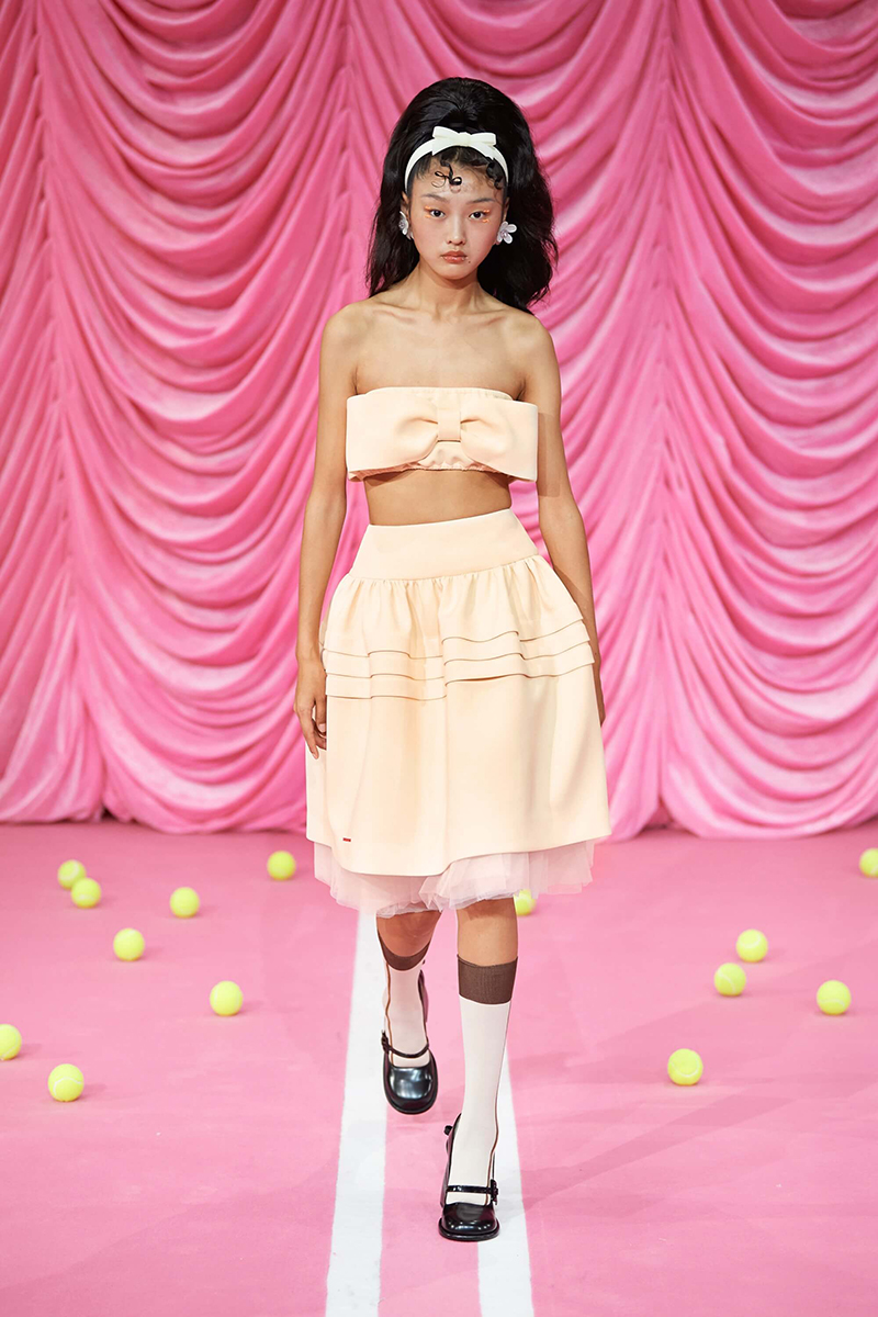 Sassy, Feminine Vibes Make Themselves Known In This SHUSHU/TONG Collection
