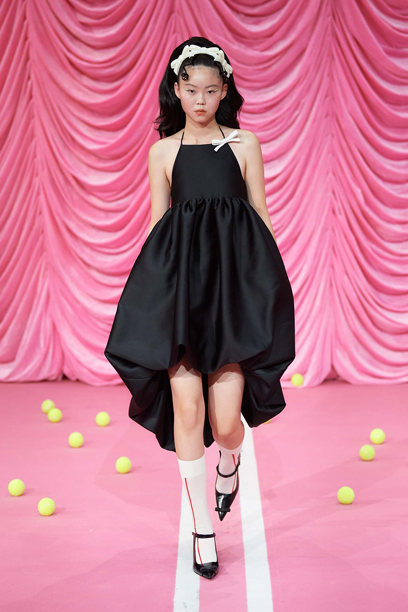 Sassy, Feminine Vibes Make Themselves Known In This SHUSHU/TONG Collection