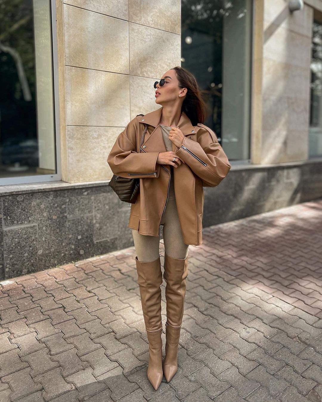 You'll Fall In Love With This Autumnal Brown Monochrome Look