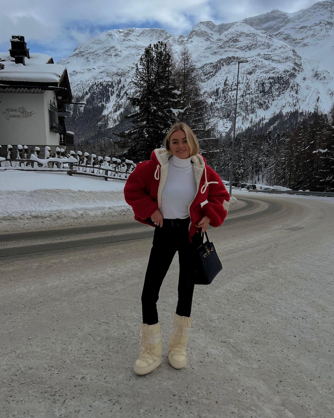 10 Stylish Winter Outfits You Can Actually Wear In The Snow