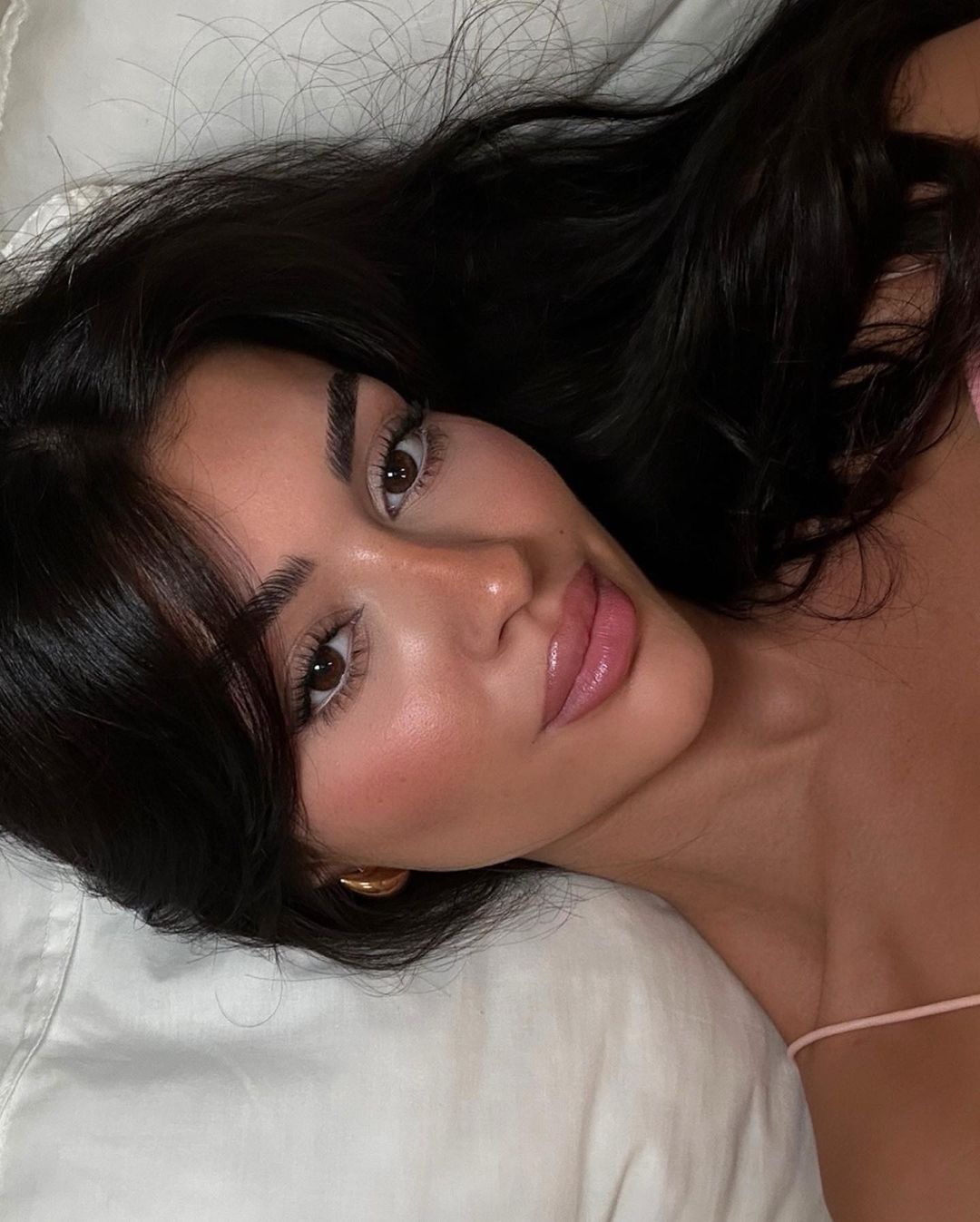 Camila Coelho Selfie Kylie Jenner Inspired Makeup 2