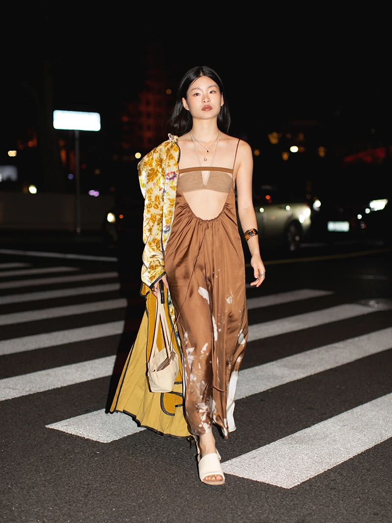 21 Street Style Outfits From Shanghai Fashion Week Spring 2024 Shows