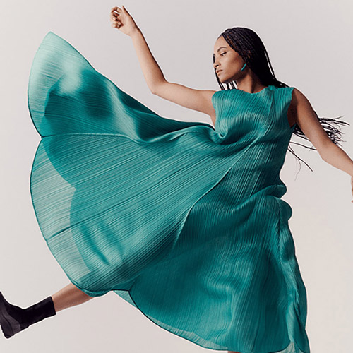 Step Foot Into PLEATS PLEASE ISSEY MIYAKE's Enchanting "FROZEN FLOWER" World