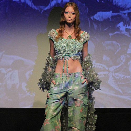 Anna Sui Channels The Sea In This Spring 2024 Collection   Anna Sui Channels The Sea In This Spring 2024 Collection 2 