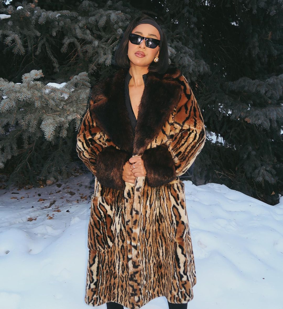 Tap Into The Mob Wife Aesthetic With These 10 Maximalist Outfits