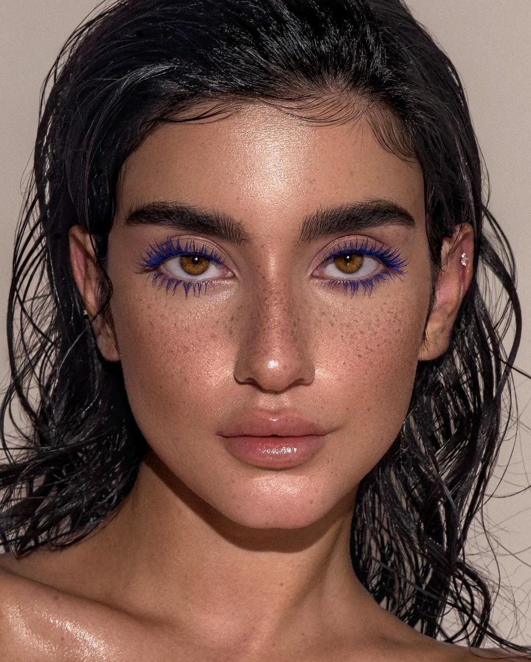 Colored Mascara Is The Key To A Bold Makeup Look