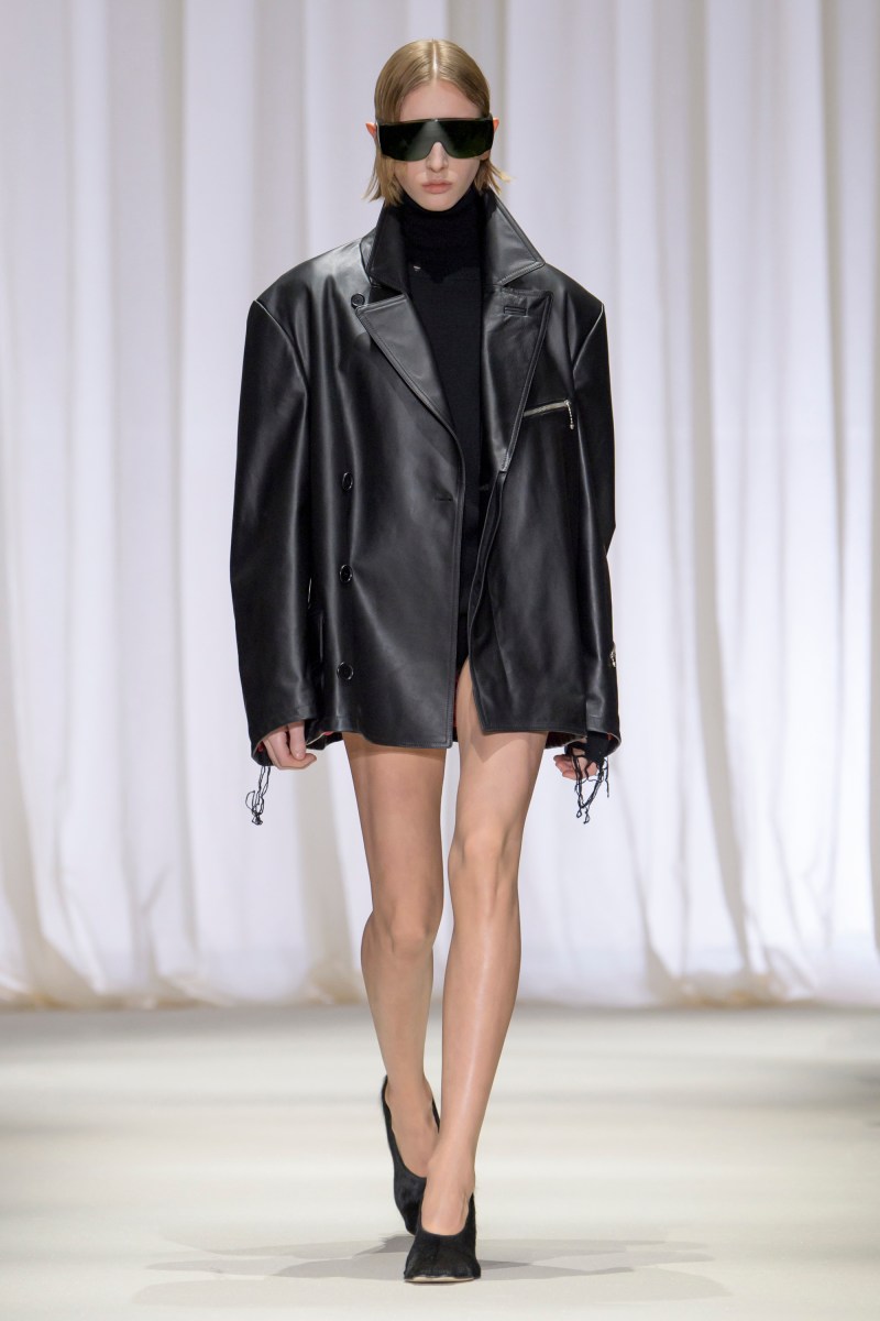 MM6 Maison Margiela Fall 2024 Collection Effortlessly Combines Edginess ...