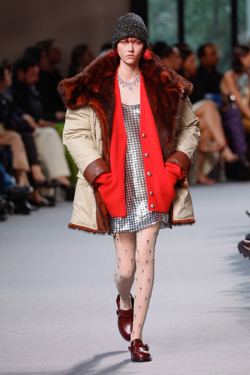 Rabanne Fall Winter 2024 Collection Brings Different Patterns & Textures To The Center Stage