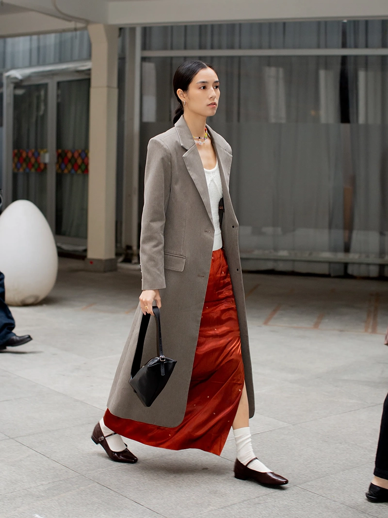 The Best Street Style Outfits from Shanghai Fashion Week Fall 2024 Shows