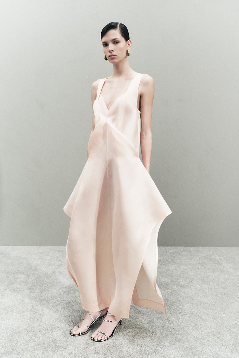 Khaite Resort 2025 Collection Reinvents Wardrobe Staples with Elegance and Grace
