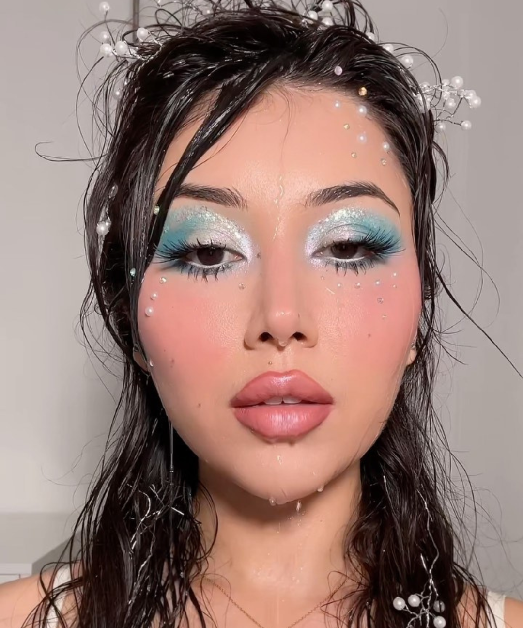 Billie Eilish Inspired A Viral Blue Makeup Trend