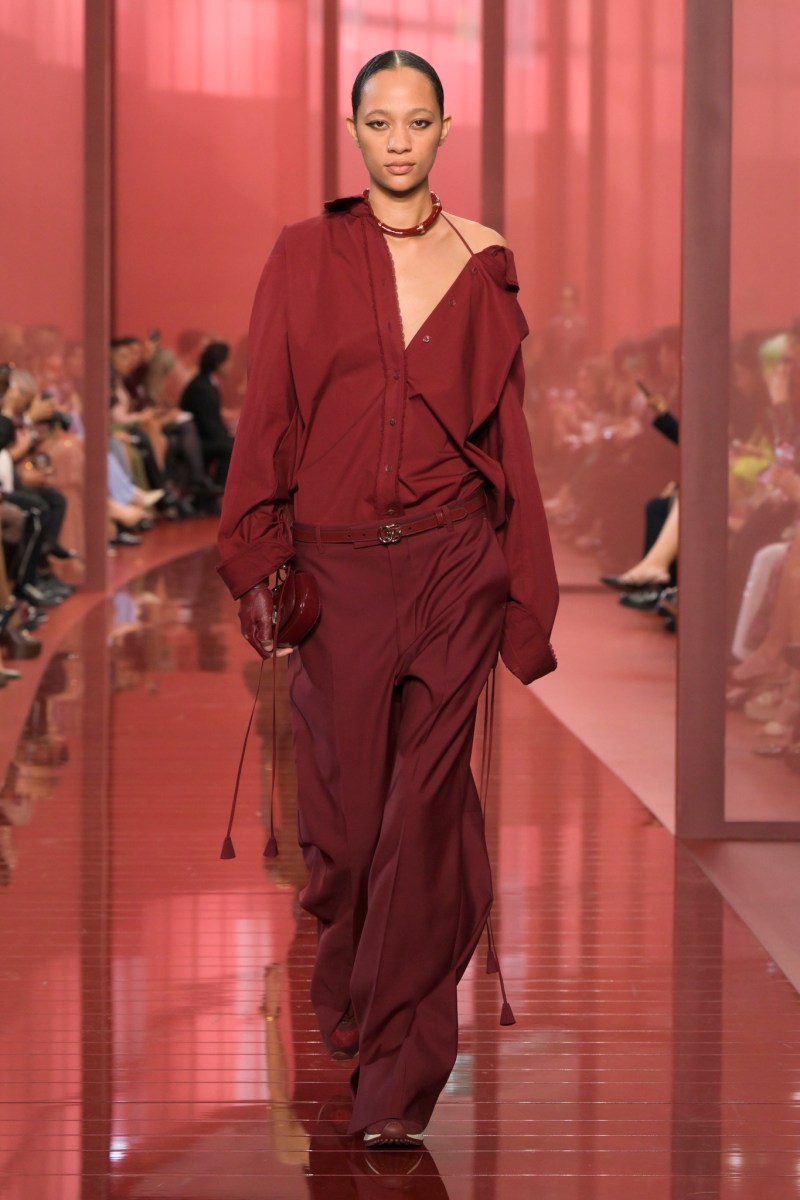 Gucci Spring 2025 Collection Showcases Summer Luxe Vibes