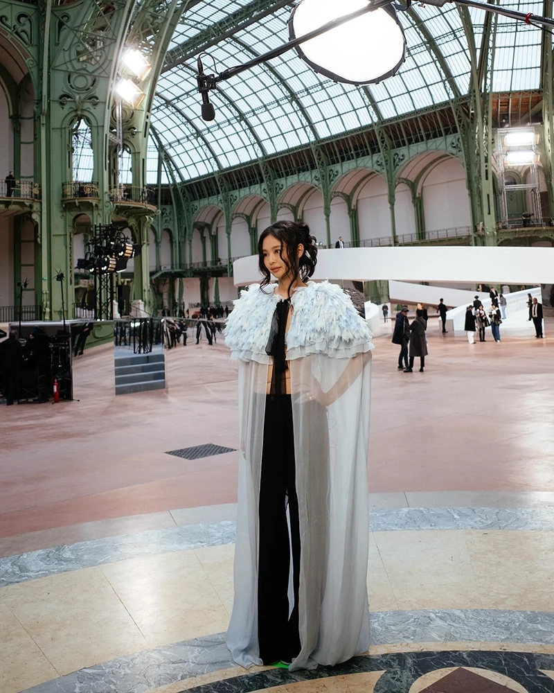 Why Jennie Became The Talk Of CHANEL's Spring-Summer 2025 Haute Couture ...