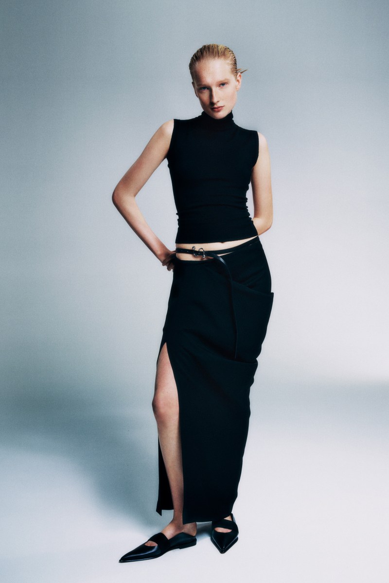 Channel '90S Minimalist Vibe With Sportmax Pre-Fall 2025 Collection