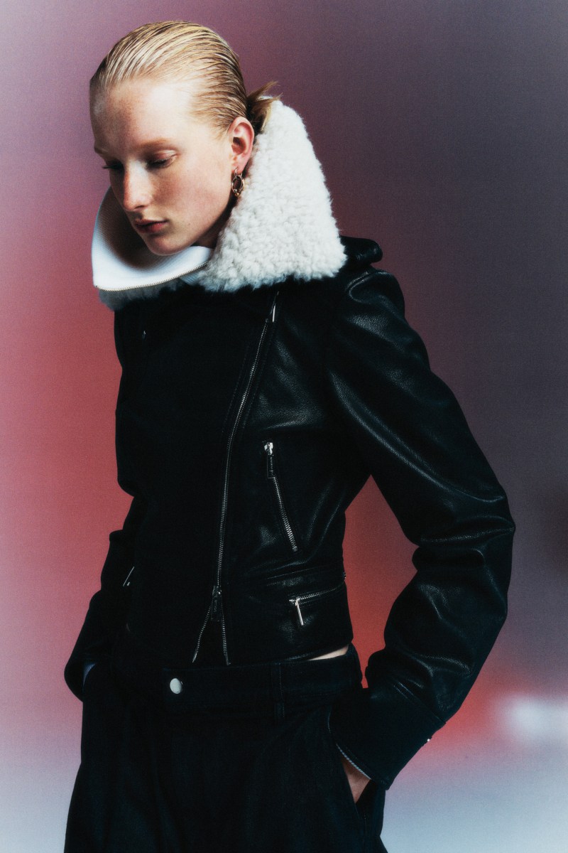 Channel '90S Minimalist Vibe With Sportmax Pre-Fall 2025 Collection