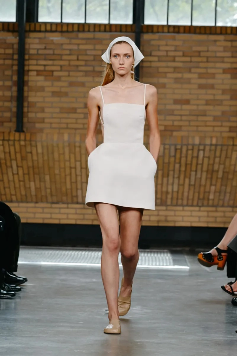 Calvin Klein Spring 2026 Redefines Minimalism For The Modern City Calvin Klein Spring 2026 Redefines Minimalism For The Modern City.webp