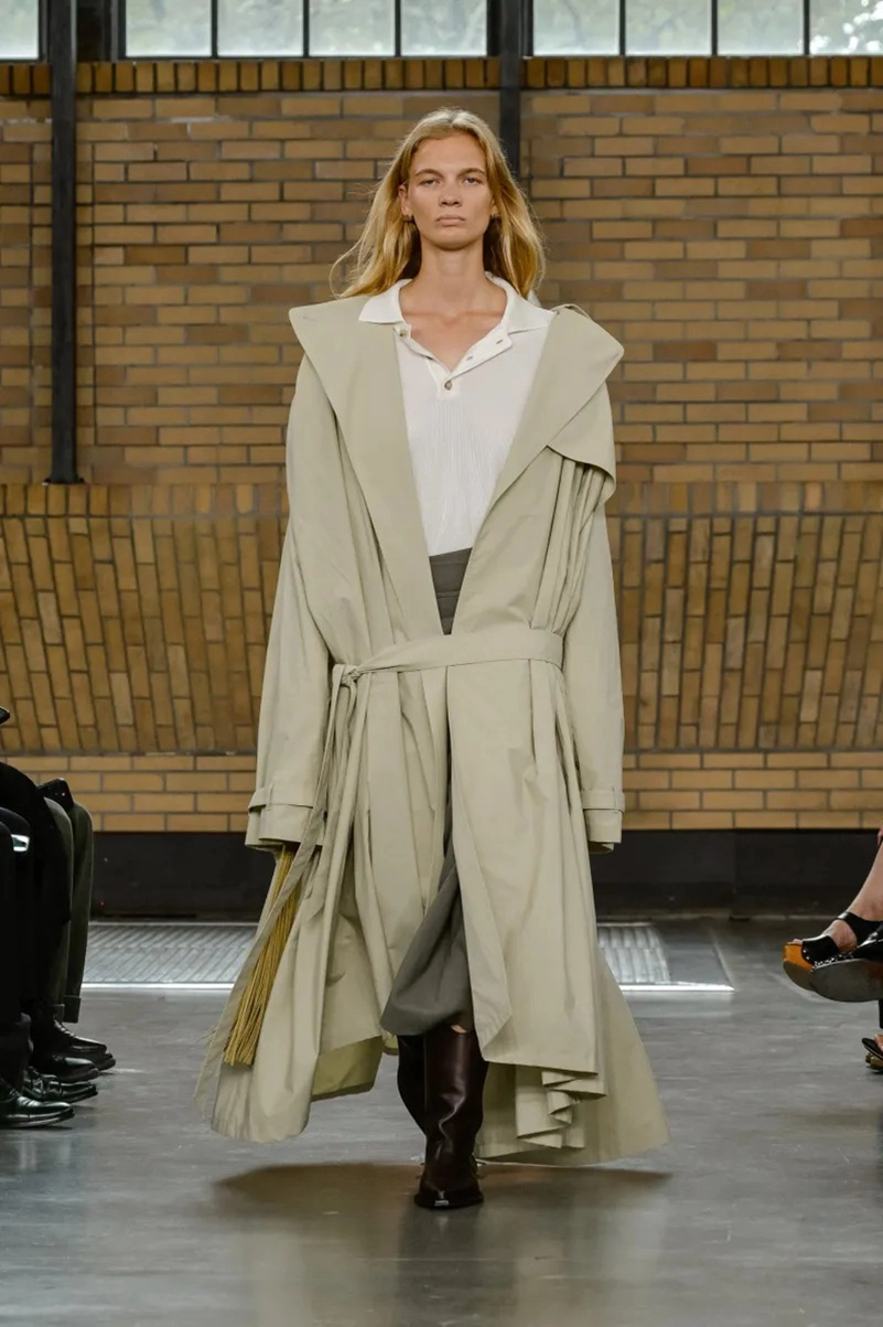 Calvin Klein Spring 2026 Redefines Minimalism For The Modern City