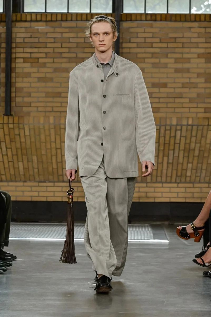 Calvin Klein Spring 2026 Redefines Minimalism For The Modern City