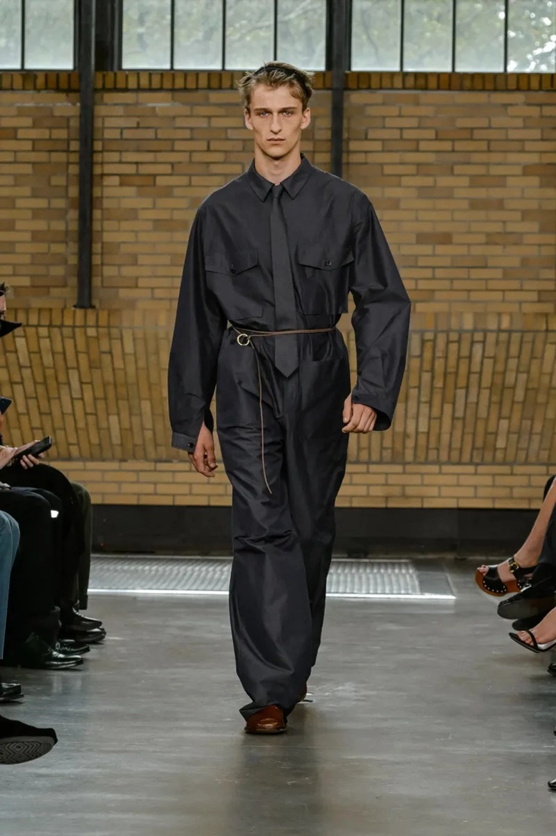 Calvin Klein Spring 2026 Redefines Minimalism For The Modern City