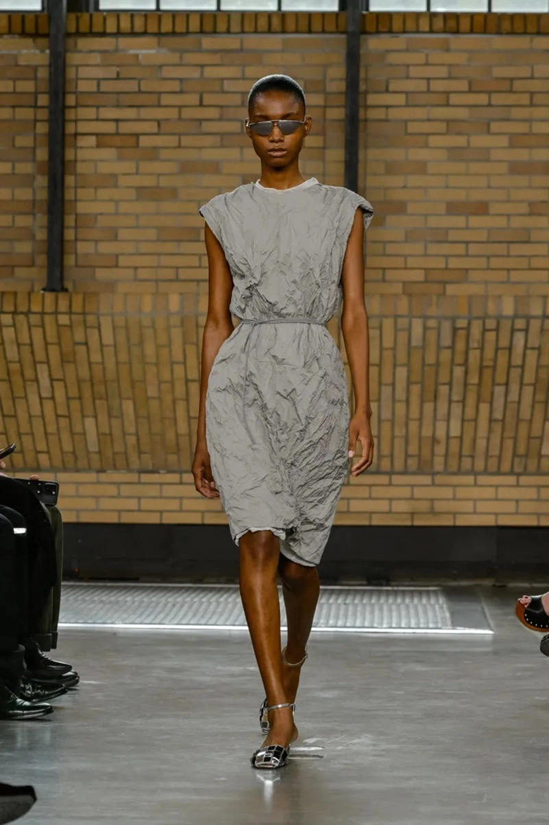 Calvin Klein Spring 2026 Redefines Minimalism For The Modern City