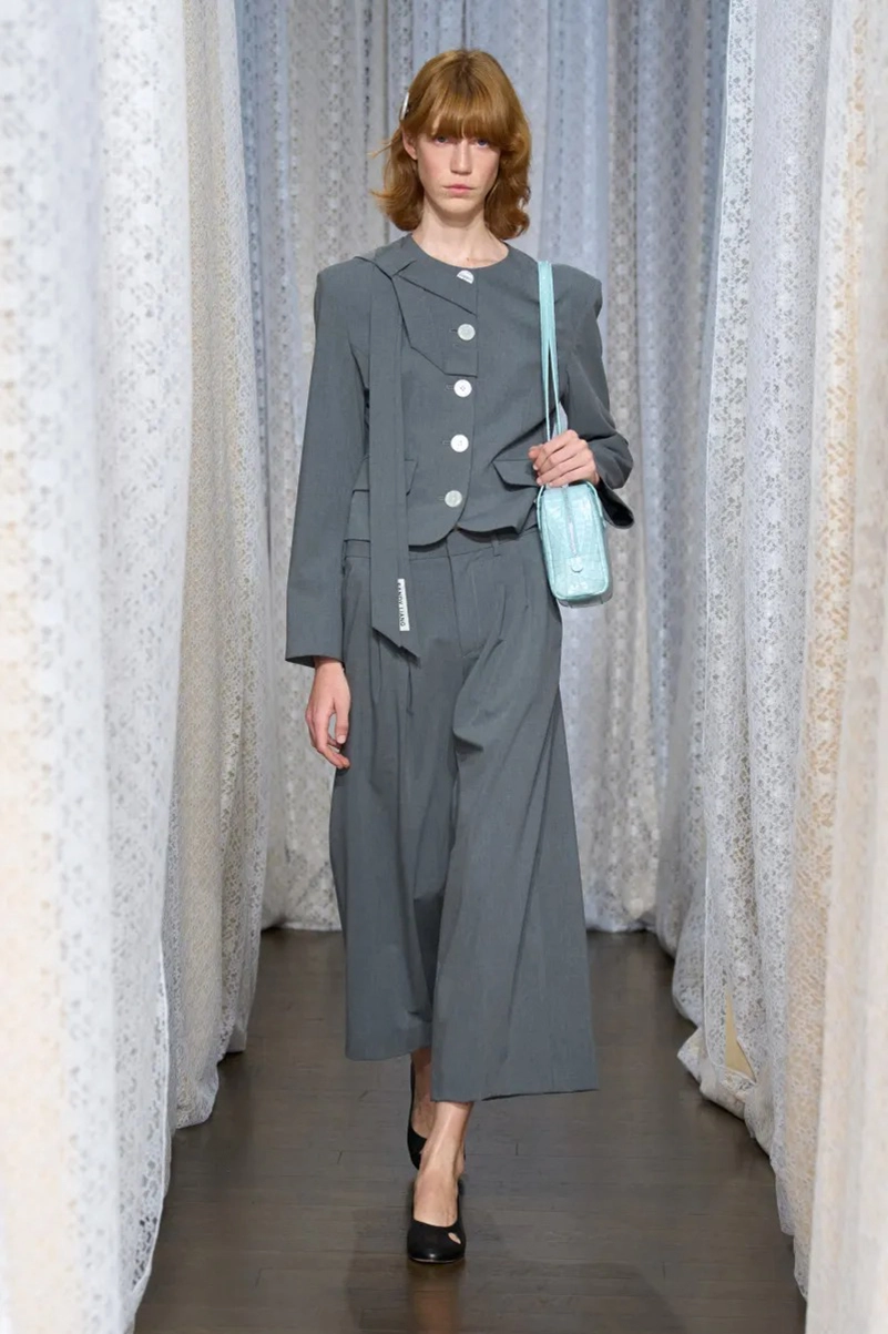 Sandy Liang Spring 2026 Brings Playful Nostalgia To Fashion Sandy Liang Spring 2026 Brings Playful Nostalgia To Fashion 31.webp