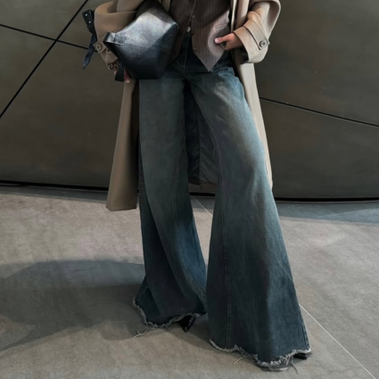 Wide-Leg Jeans