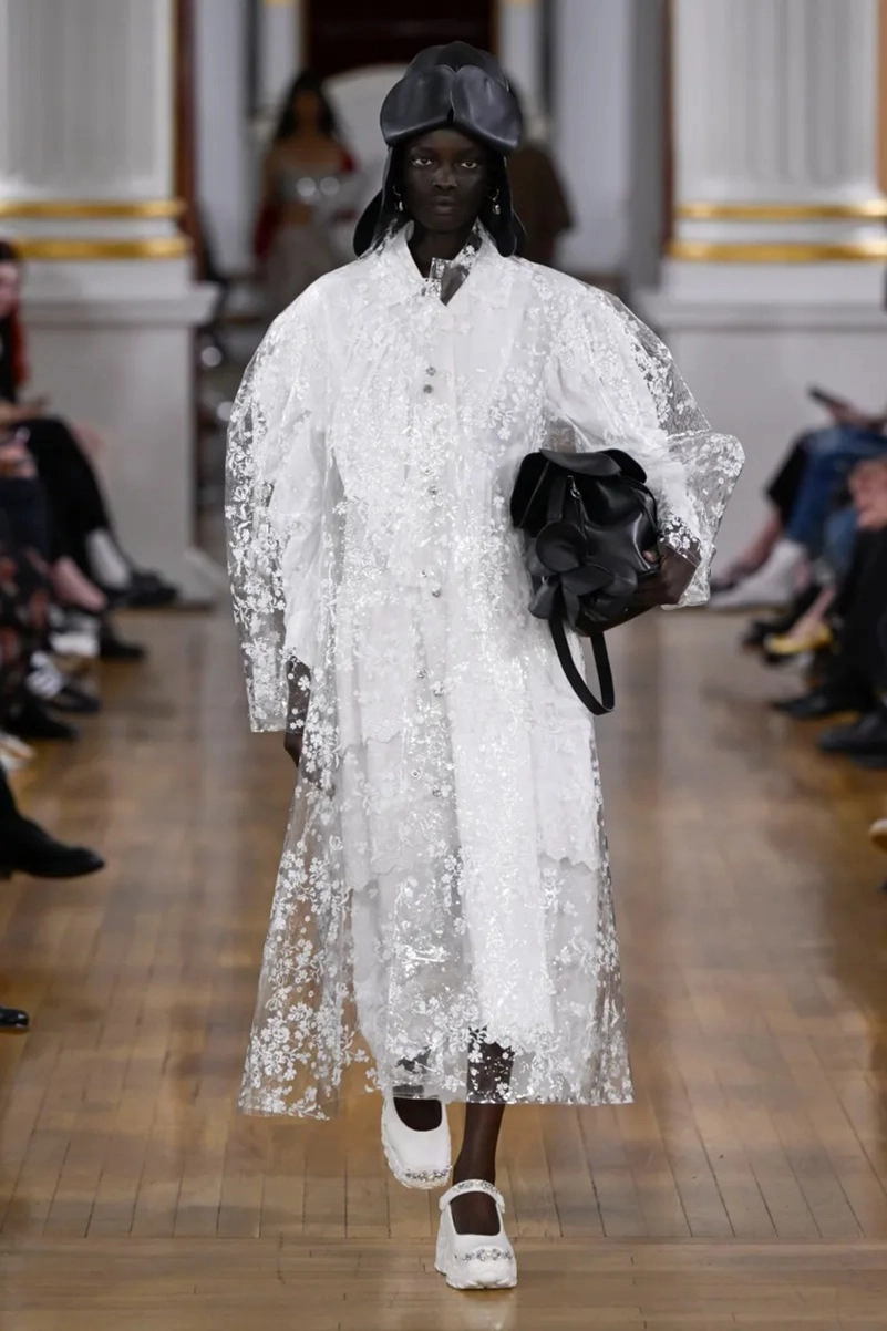 Simone Rocha Spring 2026 Brings Nostalgia into Defiant Femininity