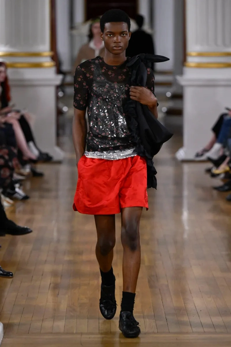 Simone Rocha Spring 2026 Brings Nostalgia into Defiant Femininity