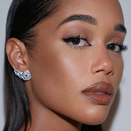 Reverse Wing Eyeliner