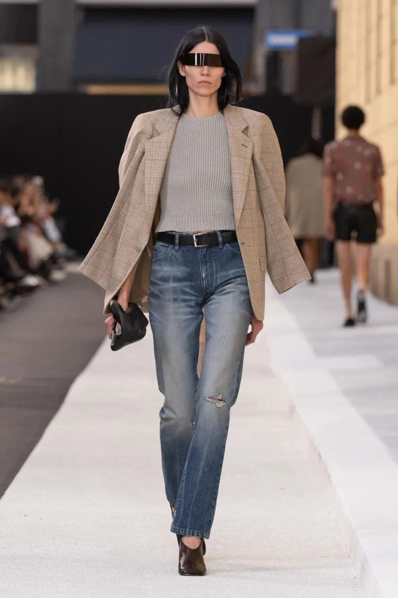 Mm6 Maison Margiela Spring 2026 Takes Urban Milan Into High Fashion