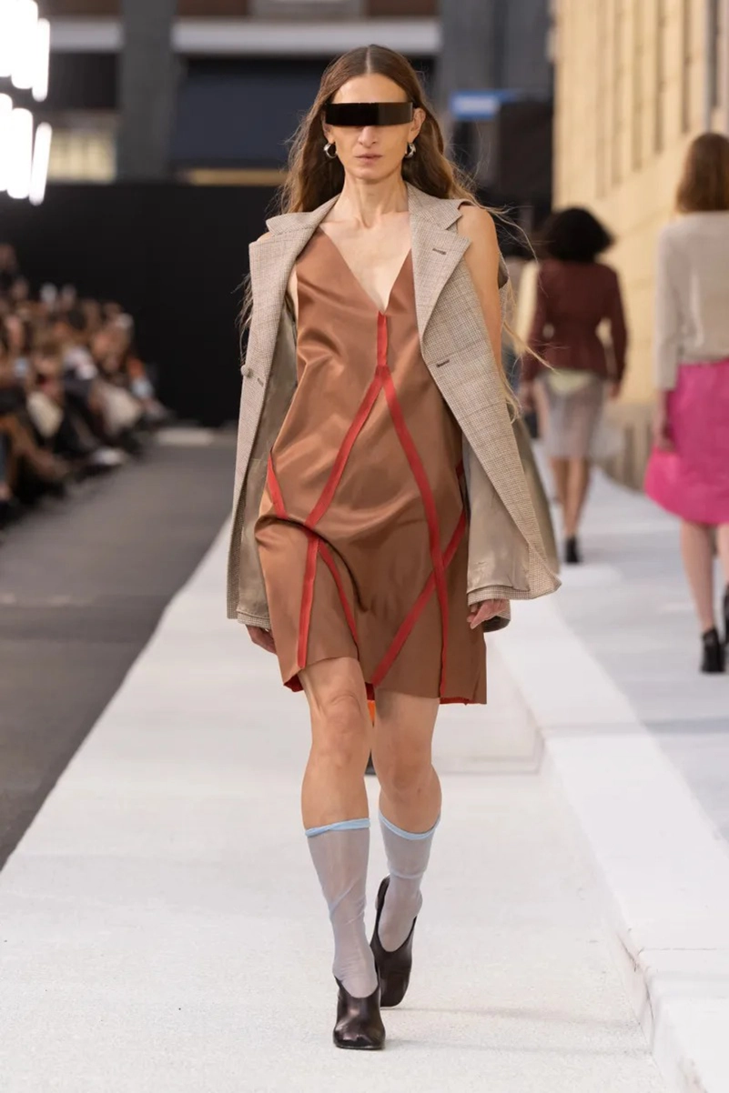 Mm6 Maison Margiela Spring 2026 Takes Urban Milan Into High Fashion