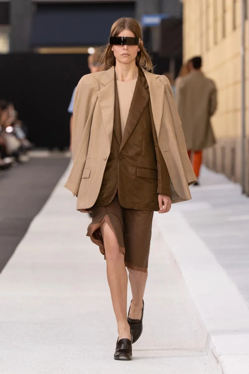 Mm6 Maison Margiela Spring 2026 Takes Urban Milan Into High Fashion