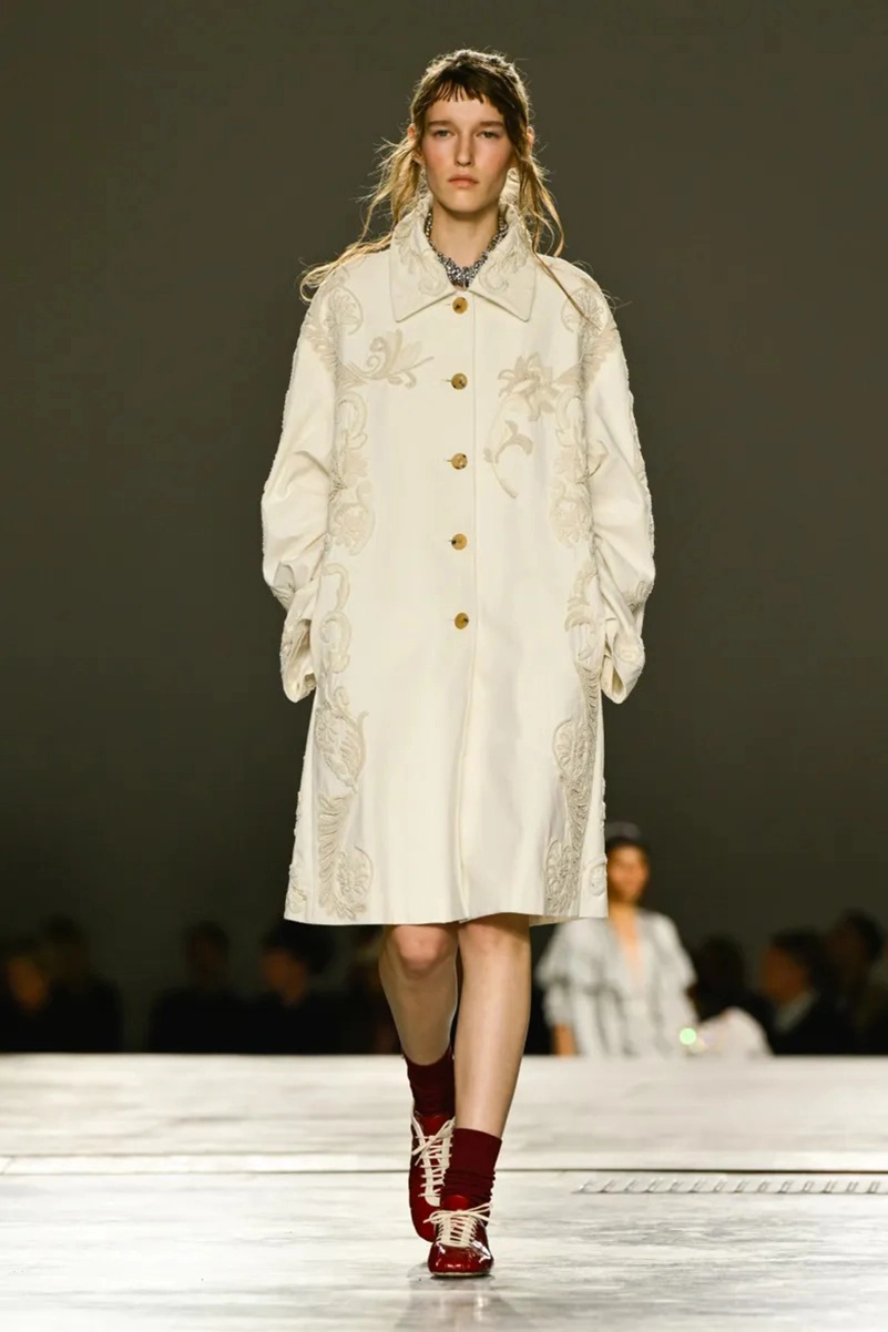 Dries Van Noten Spring 2026 Rides the Surf of Color and Light