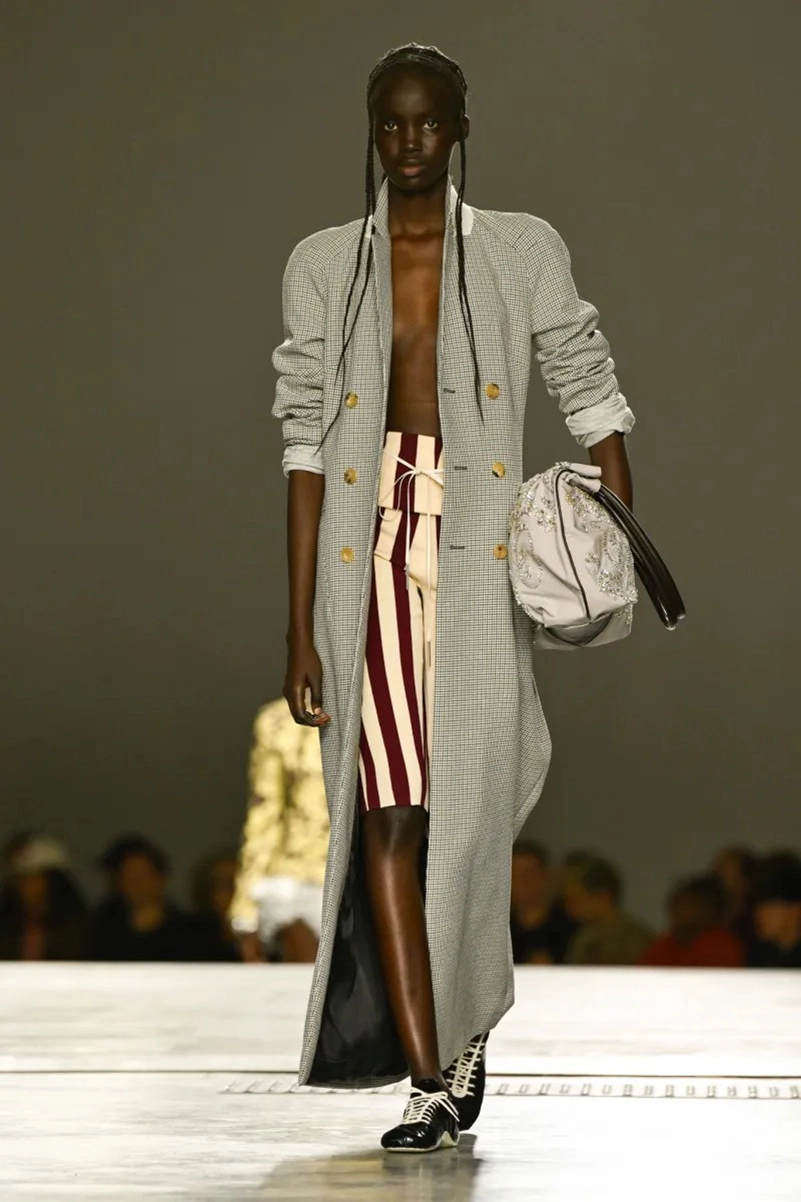 Dries Van Noten Spring 2026 Rides the Surf of Color and Light