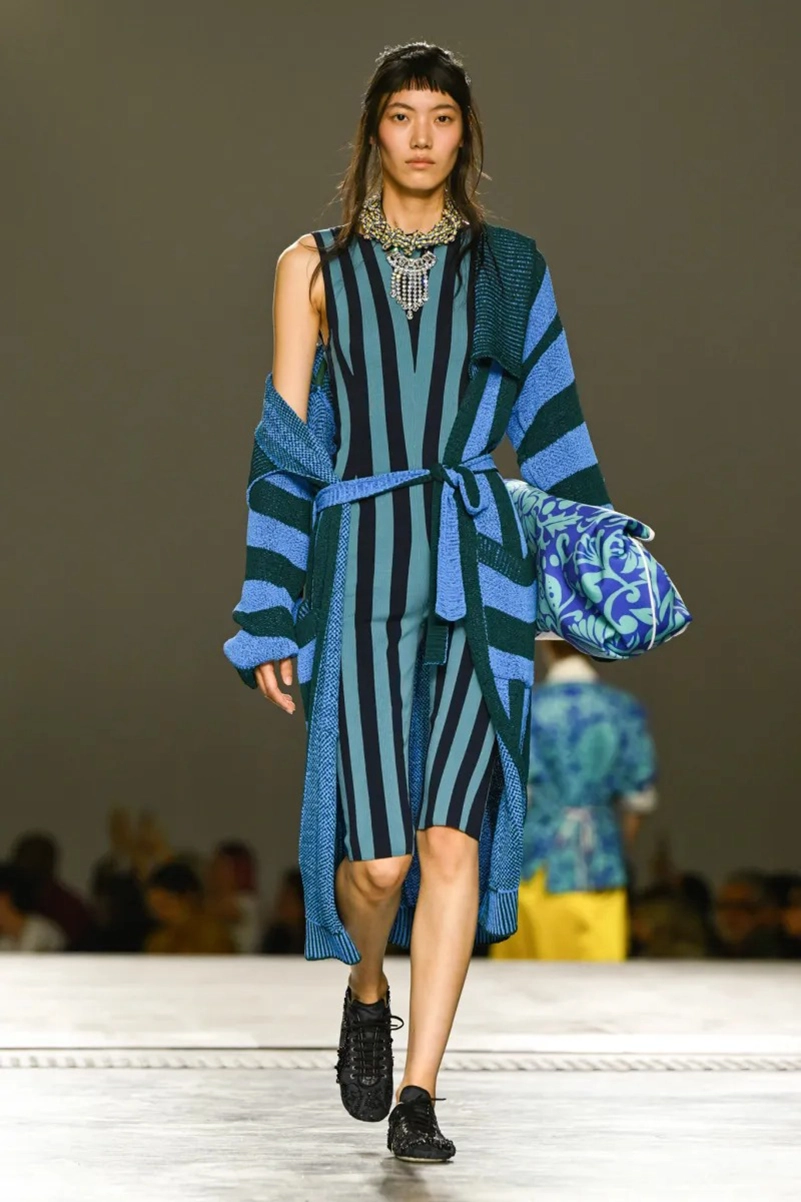Dries Van Noten Spring 2026 Rides the Surf of Color and Light